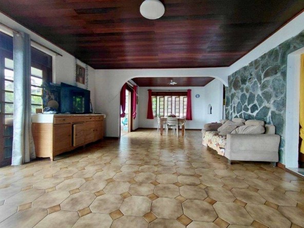 MAISON F4 SUR 2 NIVEAUX A ERIMA - ARUE